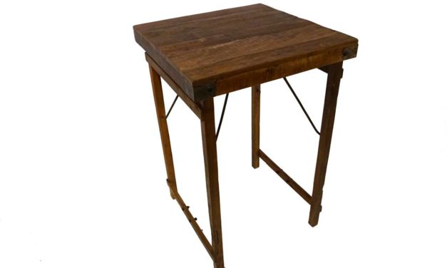 TRADEMARK LIVING Højt cafe-/barbord i træ