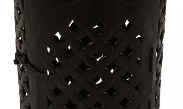 TRADEMARK LIVING Skøn lanterne til fyrfadslys – antiksort