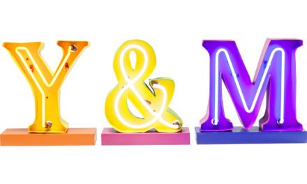 KARE DESIGN Y and M lysskilt