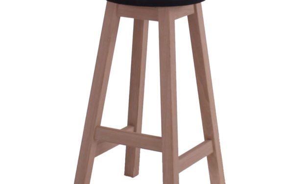 BY TIKA barstol – sæbebehandlet eg