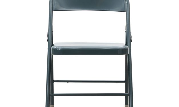 Endelig her – Dejlig Fold It grå klapstol fra House Doctor