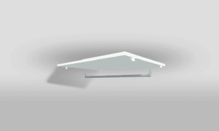 DecoSlide Bøjlestang og hylde i flot træ og metal