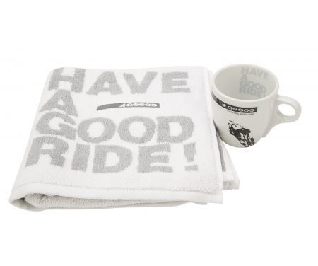 Assos Fan Pack – Håndklæde og krus