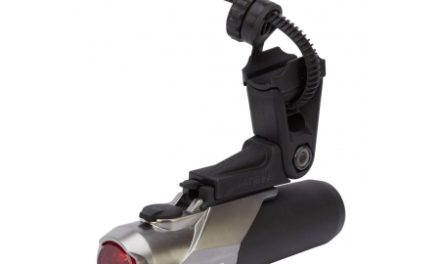 Cateye – Baglygte – 50 lumen – HL-EL460RC USB – Sort/sølv