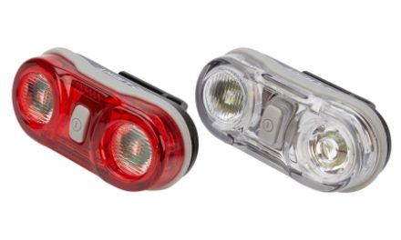 D.Light CG405 – Lygtesæt  med batteri – 2 LED – 3 funktioner – Med klik beslag