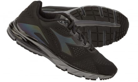 Diadora Mythos Blushield Hip 3 – Løbesko Herre – Sort/Grå