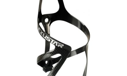 Exustar flaskeholder i carbon – Sort med sølv skrift