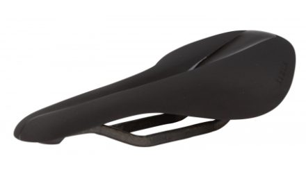 Fizik Antares R1 Carbon Open – Sadel Road – Sort