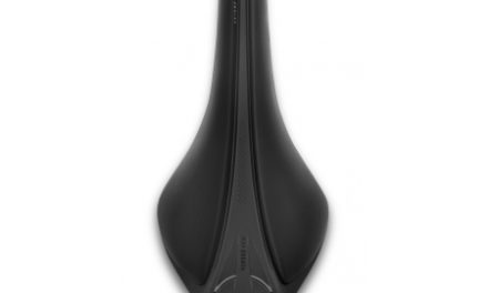 Fizik Arione R1 Carbon Versus Evo – Sadel – Sort