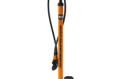 Fodpumpe SKS Rennkompressor 16 bar / 230 PSI.