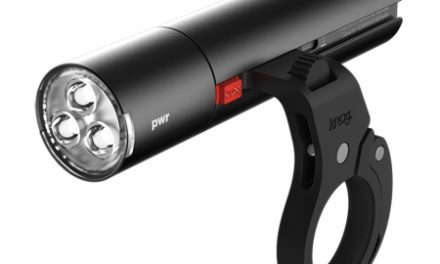 Knog – Cykellygte PWR Road – 600 lumen – Sort – USB opladelig – Powerbank funktion