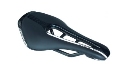 Pro Stealth Carbon – Sadel – 152 mm bred – Sort