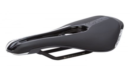 Pro – Stealth – Sadel – 142 mm bred – Sort