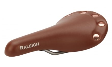 Raleigh – Unisex sadel – Brun m/kobbernitter – Vinyl