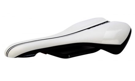 Sadel PRO Griffon Hvid/sort med Carbon rails 132 mm bred