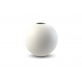 Cooee Design Vase – Ball White 20 cm fra Cooee Design